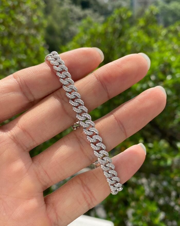 Iced Out Cuban Link Bracelet with Moissanite Diamonds - Unisex Luxury Accessory, Perfect Gift for Men or Women - Image 3