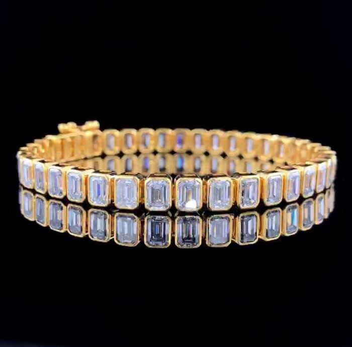 Emerald Moissanite Diamond Tennis Bracelet, Luxurious Gold Bezel Set, Elegant Jewelry for Women, Perfect Anniversary Gift - Image 4
